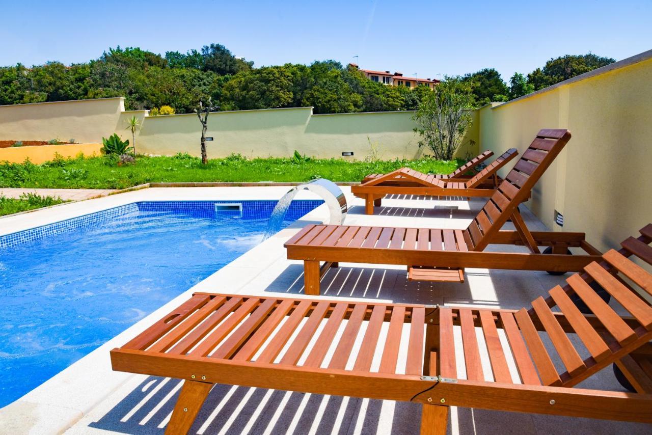 Holiday Home - Istrian Dream With Swimming Pool Peroj Exterior photo